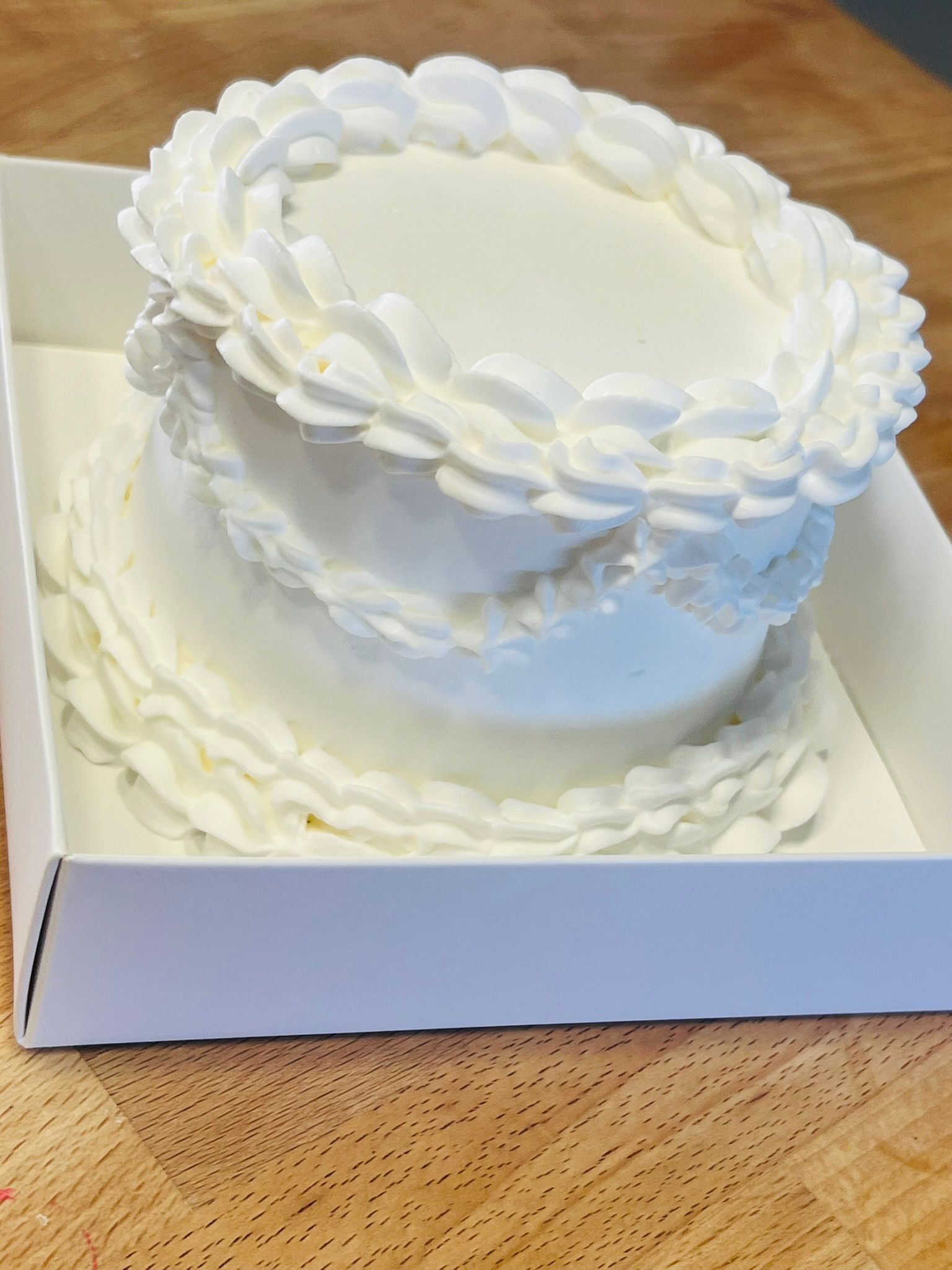 עוגה בנטו קוטר 16 חלק עוגת בנטו מעוצבת- מארז יוקרתי – תמונה 1