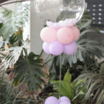 עמוד קריסטל עם בלון בובו - עיצוב מרשים בהתאמה אישית