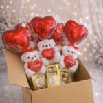 מארז אהבה עם דובי, בלון לב ופררו רושה