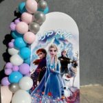 קיר צילום קאפה דגם לשבור את הקרח כולל שובל בלונים